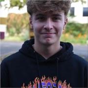 Professeur informatique niveau BAC, actuellement en BAC+2 informatique